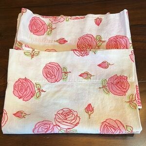 Vintage Penney’s Nation-Wide Set of 2, Soft Cotton Floral Pink pillowcases